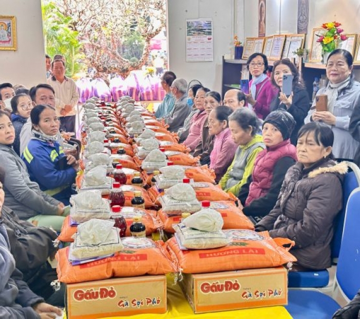 Hải Châu : Phân Ban Cư Sĩ Phật Tử thành phố với chương trình “Trao Quà Yêu Thương” Xuân Ất Tỵ